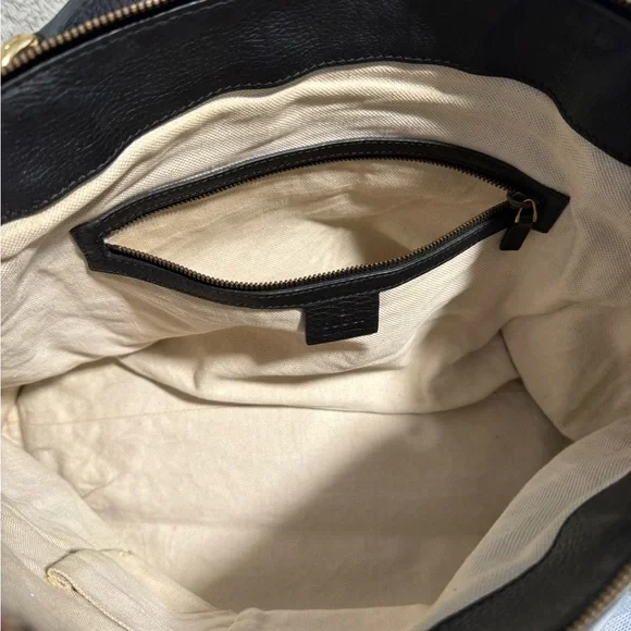 Gucci Black Pebbled Leather Tote with Gold GG Accent - Picture 2 of 5